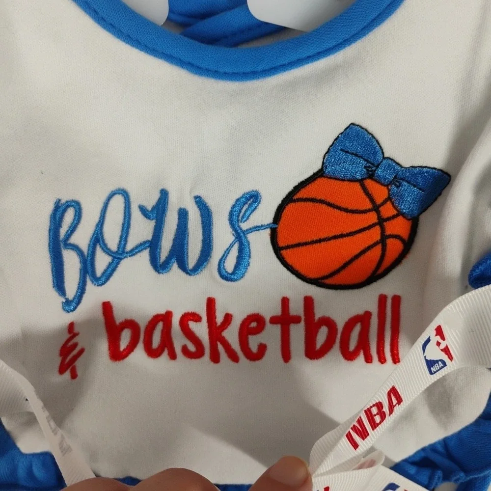 New NBA OKC Little Thunder Fan Bows & Basketball Infant‎ Baby Bib 2ct Oklahoma